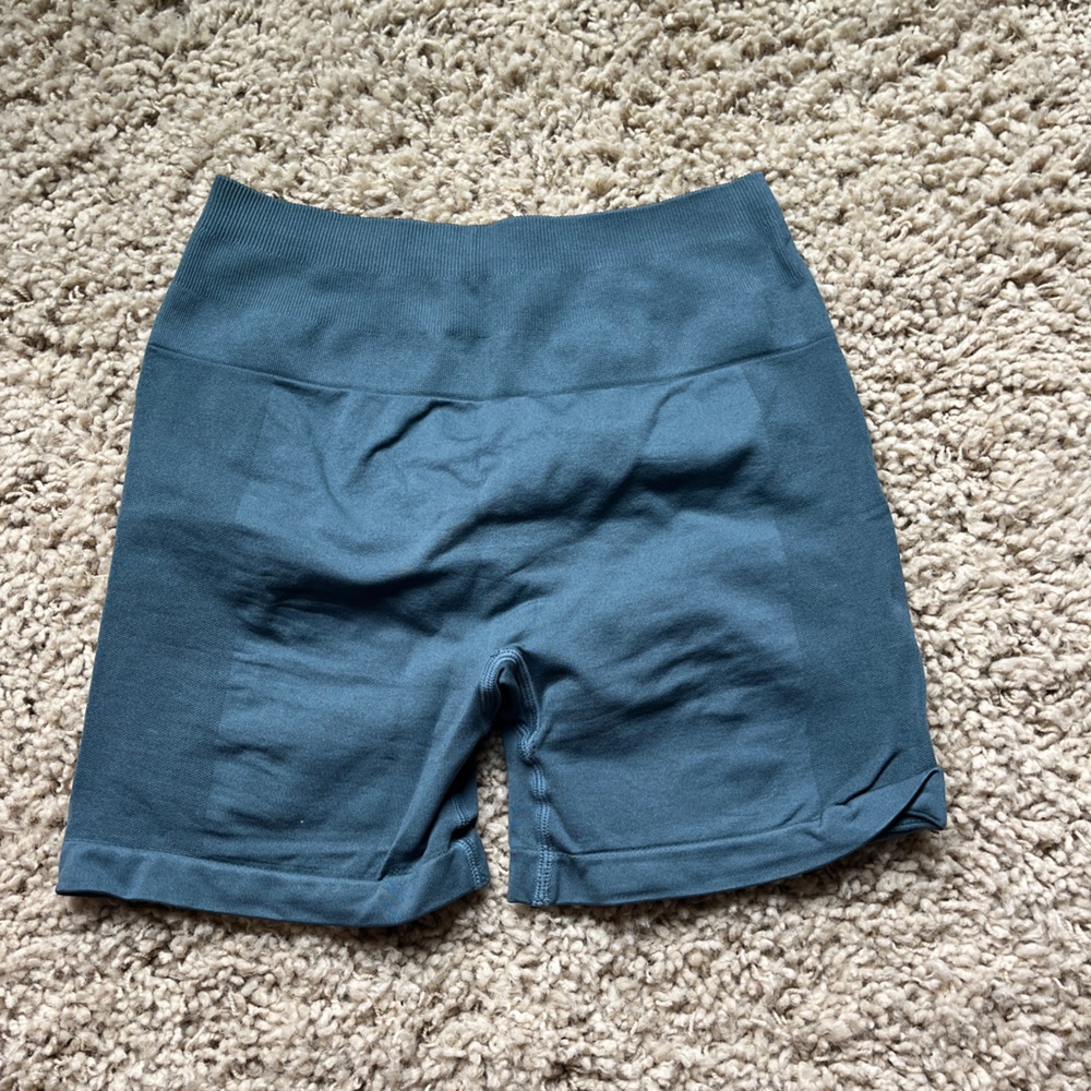 Seamless Turqoise Scrunch Workout Shorts
